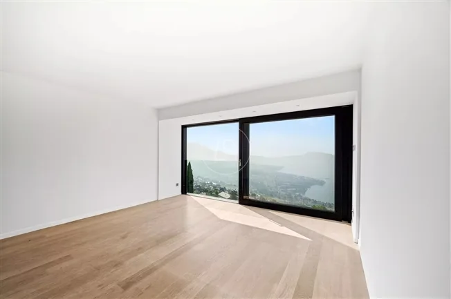 Opportunity to seize! Exceptional villa with breathtaking views of the lake and the Dents du Midi – photo 14 of 20