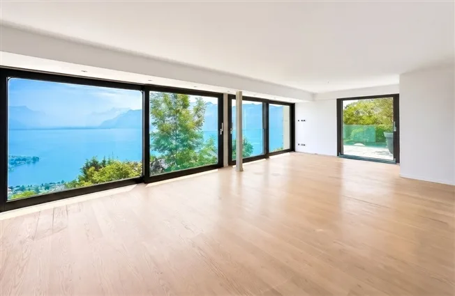 Propriété de 6.5 pièces avec piscine et vue à couper le souffle – photo 2 of 10
