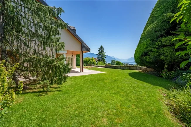 7.5 Zimmer Villa in St-Légier-La Chiésaz – foto 4 di 7