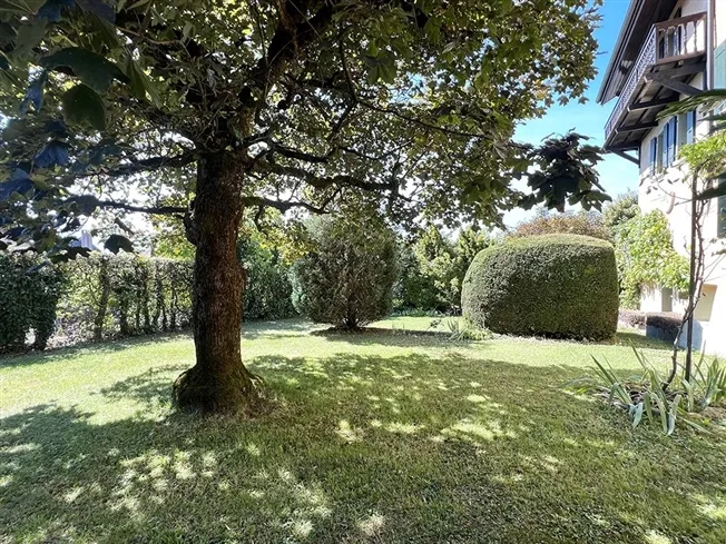 12 Zimmer Einfamilienhaus in St-Légier-La Chiésaz – Foto 6 von 14