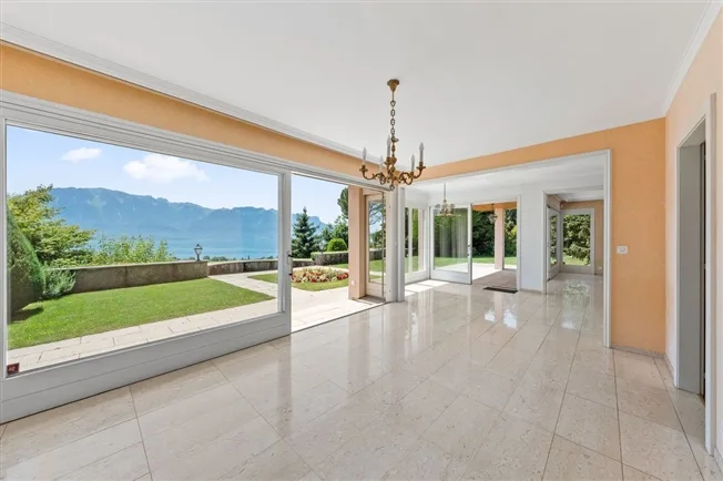 7.5 Zimmer Villa in St-Légier-La Chiésaz – Foto 3 von 10