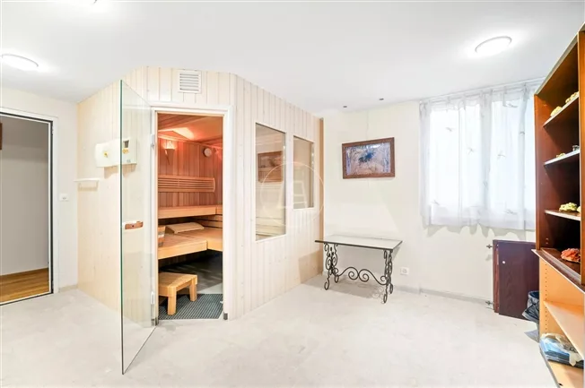 8 Zimmer Einfamilienhaus in St-Légier-La Chiésaz – foto 16 di 19