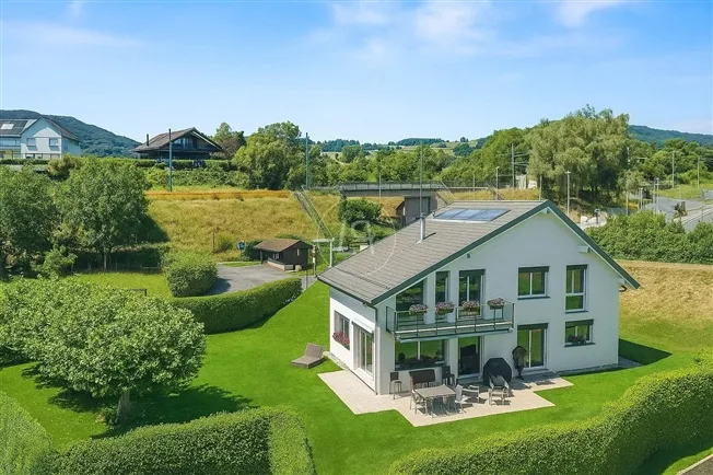 8 Zimmer Einfamilienhaus in St-Légier-La Chiésaz – foto 17 di 18