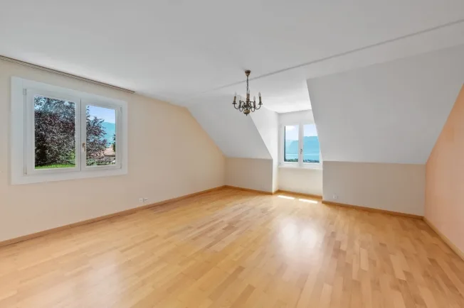 7.5 Zimmer Villa in St-Légier-La Chiésaz – Foto 8 von 10