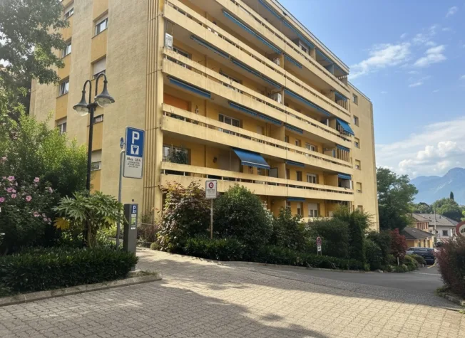 2.5 Zimmer Wohnung, 1815 Clarens