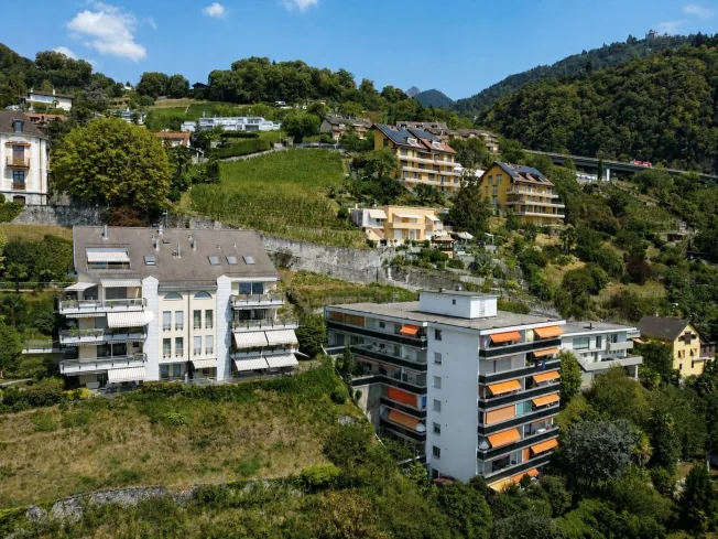 Charmantes 2.5-Zimmer-Wohnung mit großer Terrasse und Seeblick – Foto 5 von 11