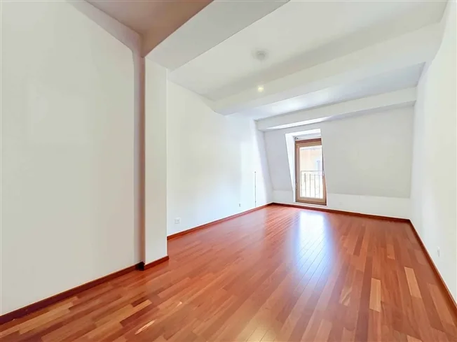 Spacieux appartement de 3,5 pièces au cœur du Vieux-Montreux – Foto 13 von 16