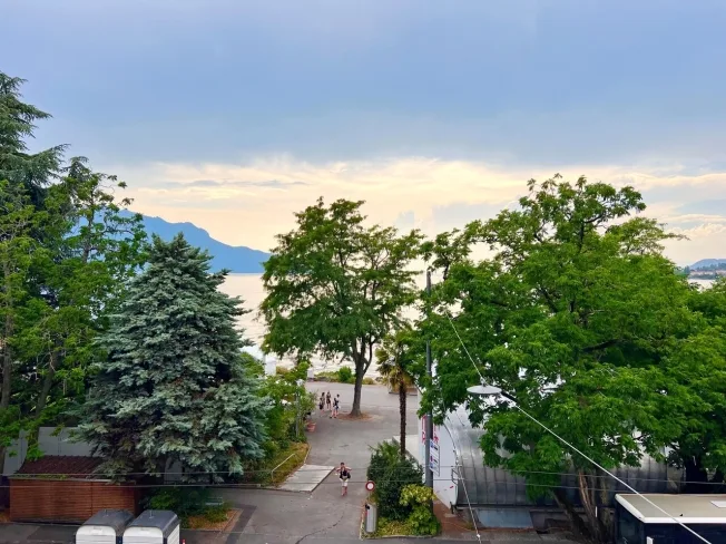 4002.EG Appartement moderne au centre de Montreux, vue lac – Foto 9 von 12
