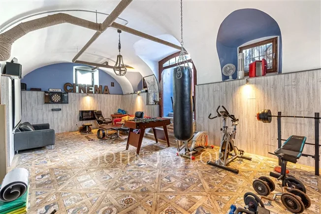 10 Zimmer Einfamilienhaus in Montreux – photo 13 of 14