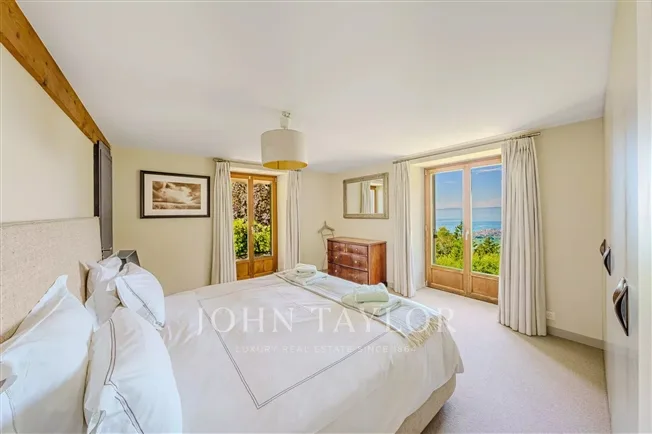 7.5 Zimmer Einfamilienhaus in Montreux – photo 10 of 14