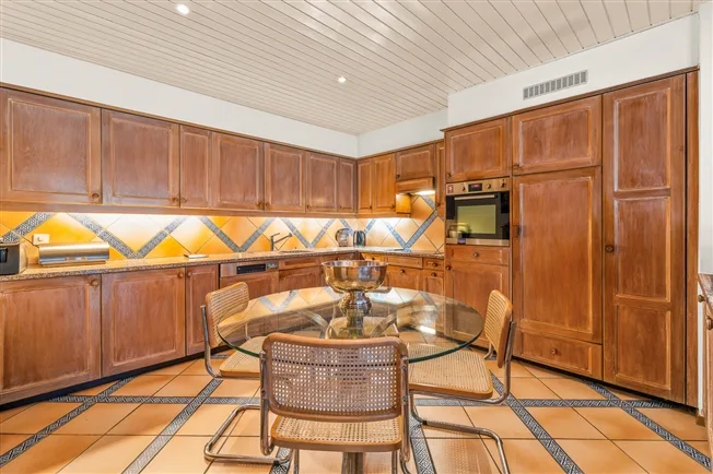 12 Zimmer Villa in Villeneuve VD – Foto 16 von 20