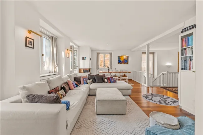 12 Zimmer Villa in Villeneuve VD – Foto 2 von 20
