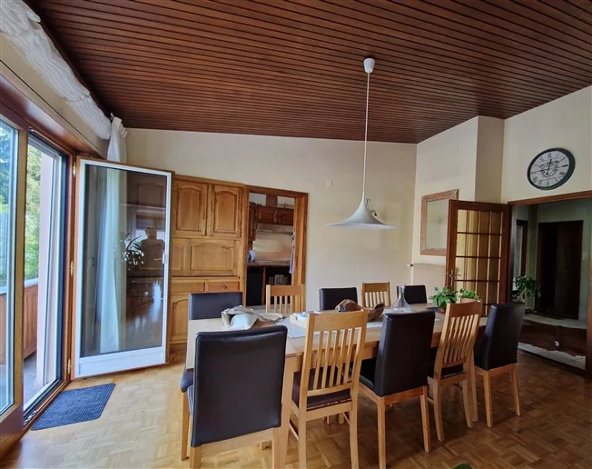 Ampia proprietà individuale con studio medico – foto 6 di 20