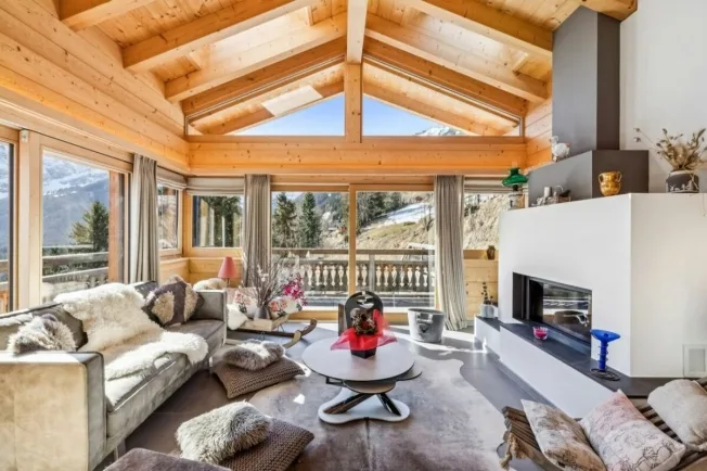 9 Zimmer Chalet, 1874 Champéry