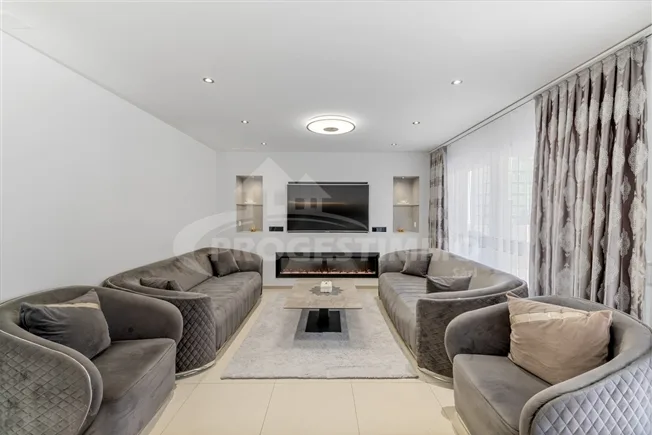 9 Zimmer Einfamilienhaus in Charrat – Foto 5 von 12