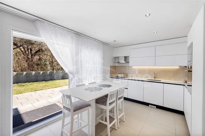 9 Zimmer Einfamilienhaus in Charrat – Foto 7 von 12