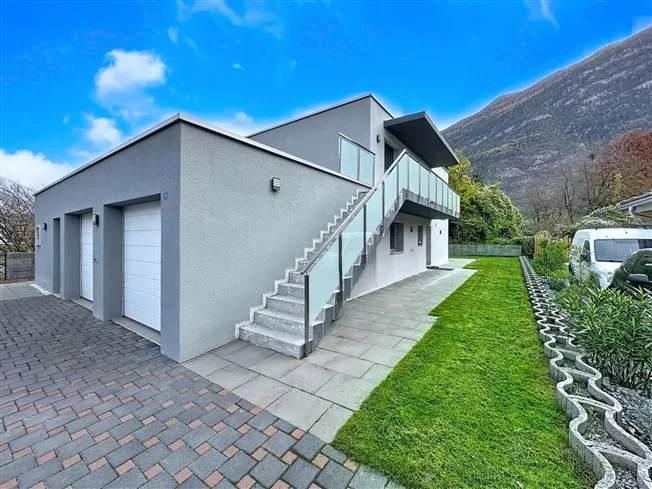 9 Zimmer Villa in Charrat – foto 2 di 9