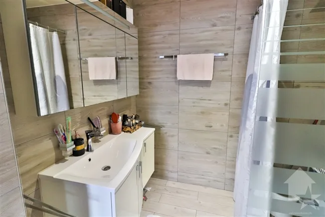 9 Zimmer Villa in Charrat – foto 10 di 14