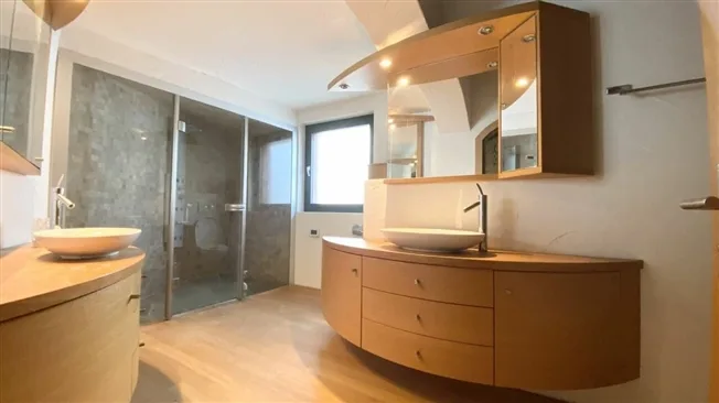 5.5 Zimmer Einfamilienhaus in Saxon – Foto 9 von 12