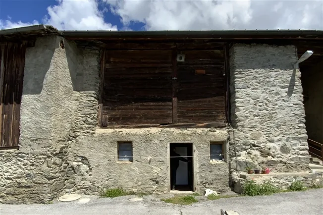 4.5 Zimmer Einfamilienhaus in Liddes – Foto 2 von 6