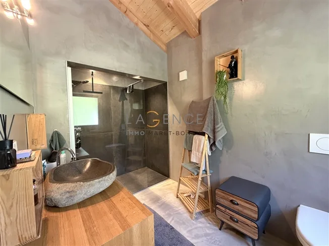 6.5 Zimmer Chalet, 1945 Liddes