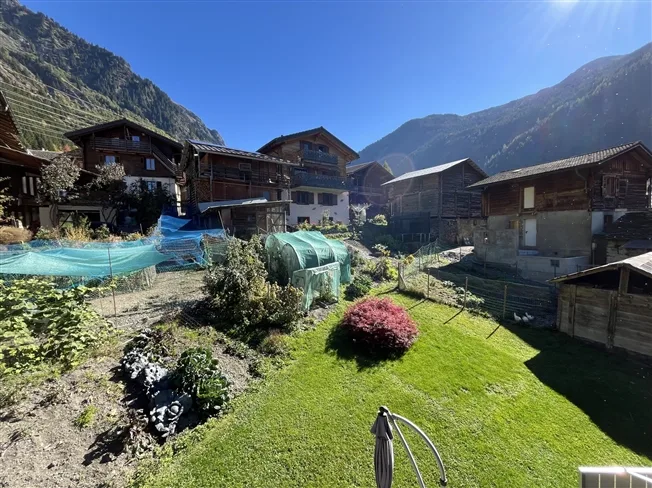 6.5 Zimmer Einfamilienhaus in Lourtier – Foto 2 von 13
