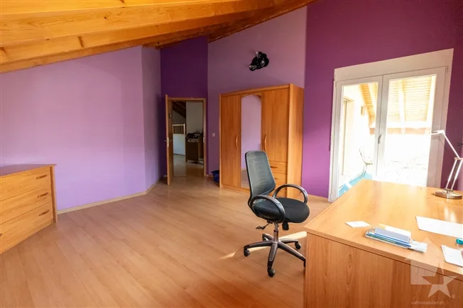 Spacieuse villa familiale avec beau potentiel d'agrandissement – photo 7 sur 20