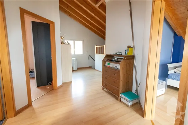 Spacieuse villa familiale avec beau potentiel d'agrandissement – photo 12 sur 20