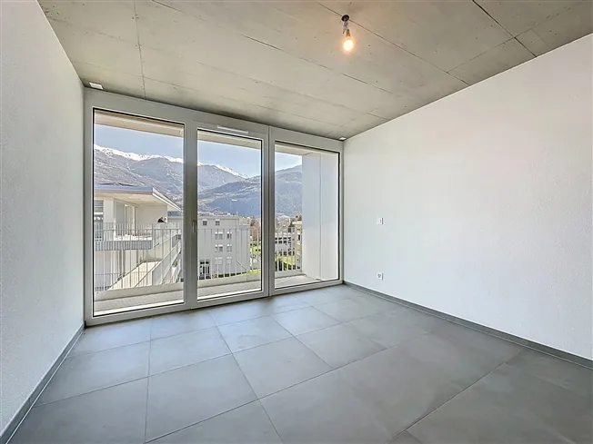 Attico luminoso con ampio balcone – foto 7 di 10