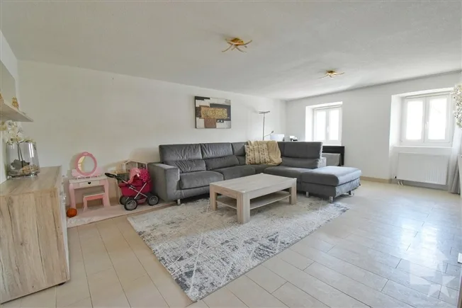 Appartement de 4.5 pièces, un jardin et 3 places de parcs incluses ! – foto 4 di 10