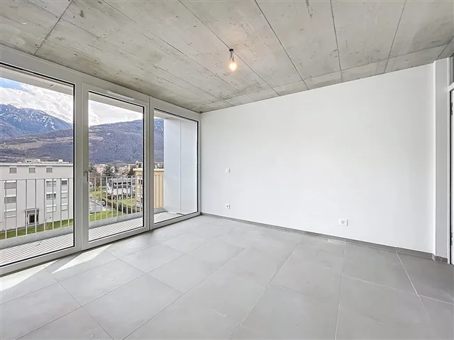 Attique lumineux avec vaste balcon – photo 9 sur 12