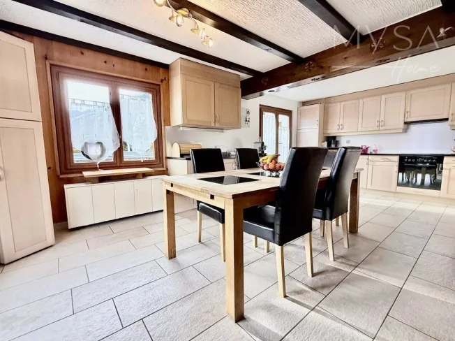 5.5 Zimmer Einfamilienhaus in Erde – Foto 4 von 10
