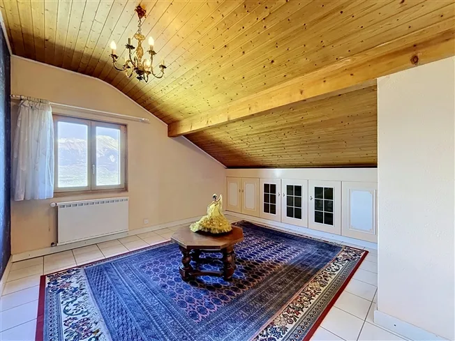 Grande maison avec 2 appartements et vaste garage – photo 10 sur 13