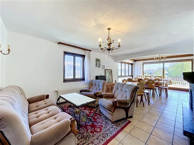 Grande maison avec 2 appartements et vaste garage – photo 7 sur 13