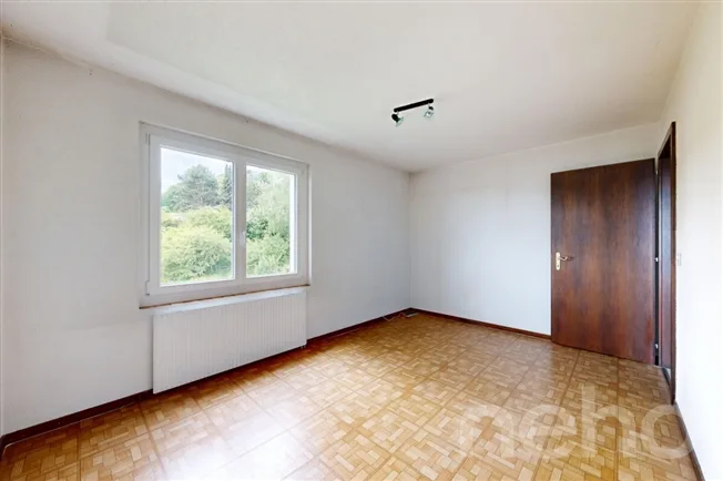 5.5 Zimmer Einfamilienhaus in Chambrelien – foto 9 di 12