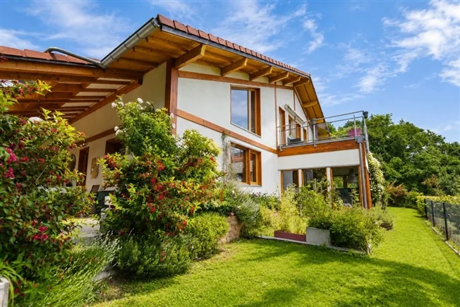 6.5 Zimmer Einfamilienhaus in Chambrelien – foto 9 di 12