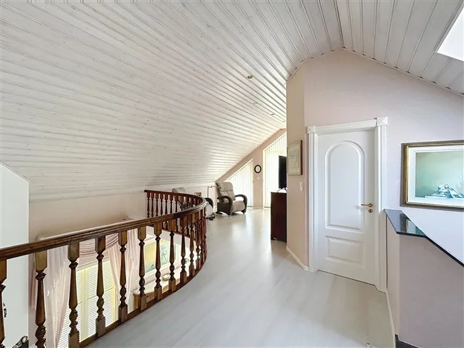 8.5 Zimmer Villa in Bevaix – foto 13 di 20