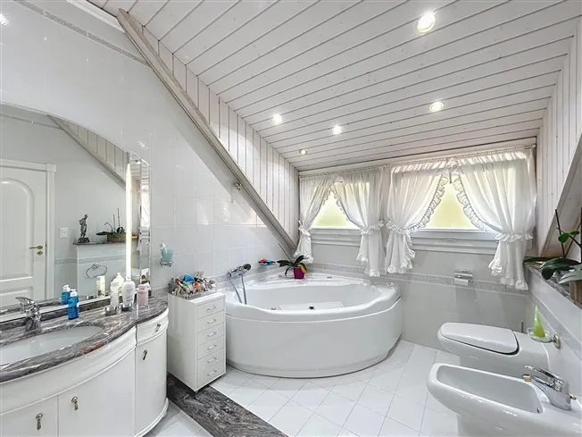 8.5 Zimmer Villa in Bevaix – foto 20 di 20