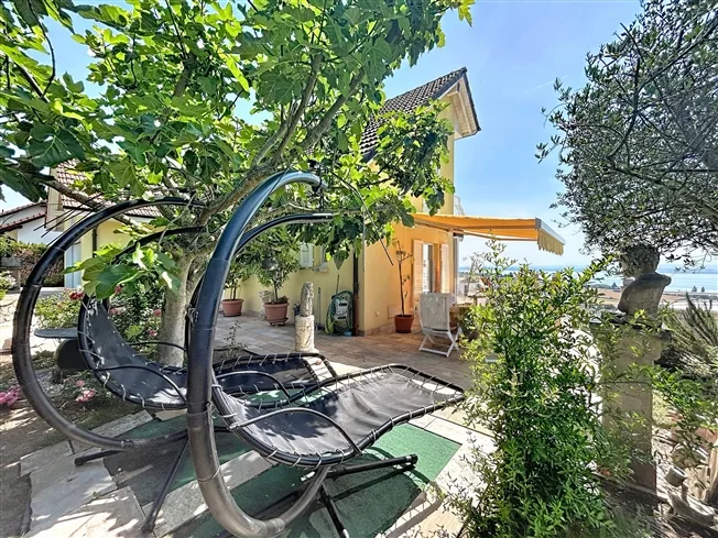 8.5 Zimmer Villa in Bevaix – foto 4 di 20
