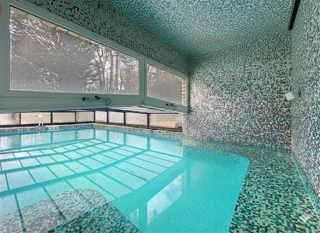 12 Zimmer Villa in Vaumarcus – Foto 13 von 15