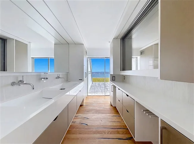 12 Zimmer Villa in Vaumarcus – Foto 11 von 15