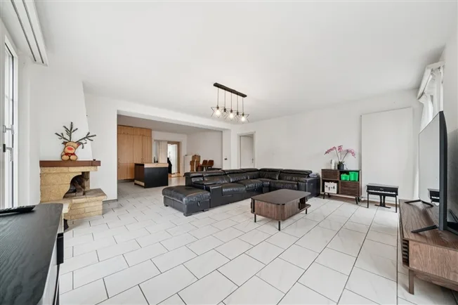 13.5 Zimmer Villa in Corcelles NE – photo 3 sur 11