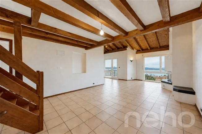 5 Zimmer Attikawohnung, 2072 St-Blaise