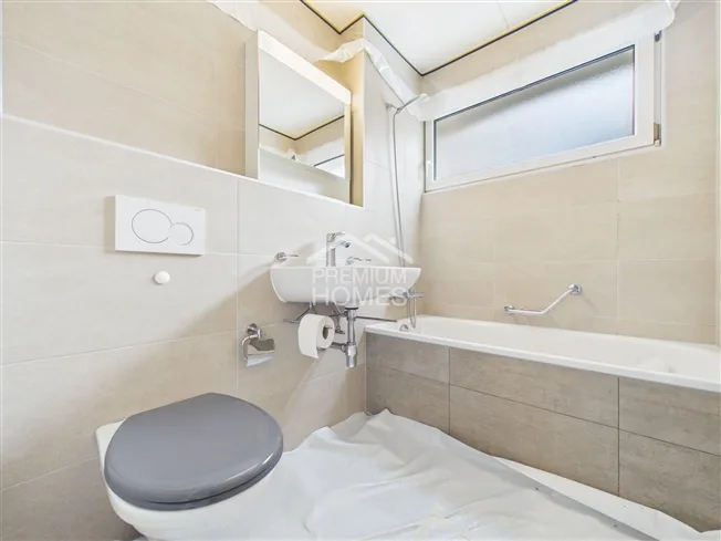 17 Zimmer Einfamilienhaus in St-Blaise – foto 7 di 11