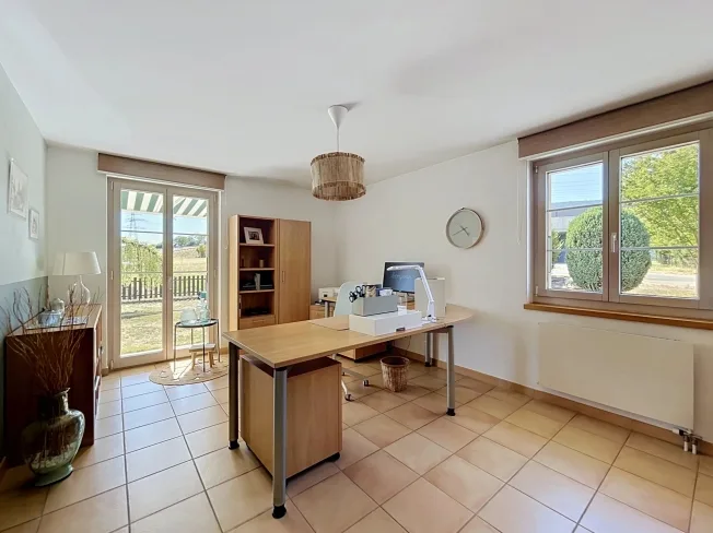 6.5 Zimmer Villa in Marin-Epagnier – foto 16 di 17