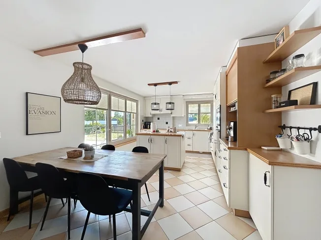 6.5 Zimmer Villa in Thielle – foto 11 di 17