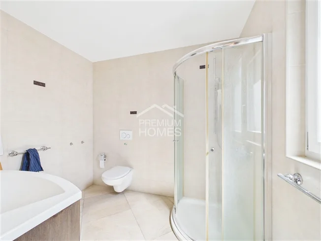 6.5 Zimmer Einfamilienhaus in Thielle – Foto 9 von 13