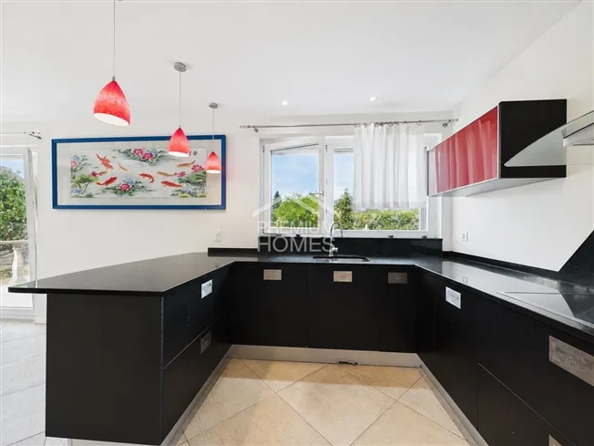 6.5 Zimmer Einfamilienhaus in Thielle – Foto 7 von 13