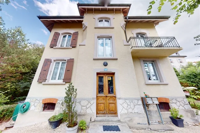 Beaucoup de cachet! Pour des investisseurs ou bien une grande famille – photo 4 of 11