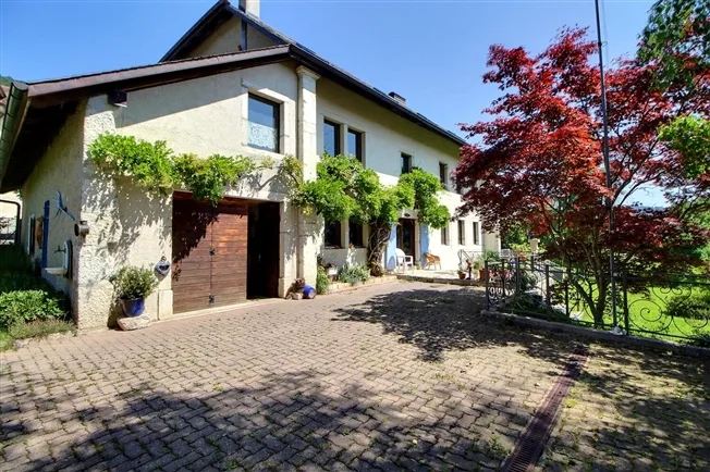 12 Zimmer Reihenfamilienhaus in Ligerz – foto 3 di 19
